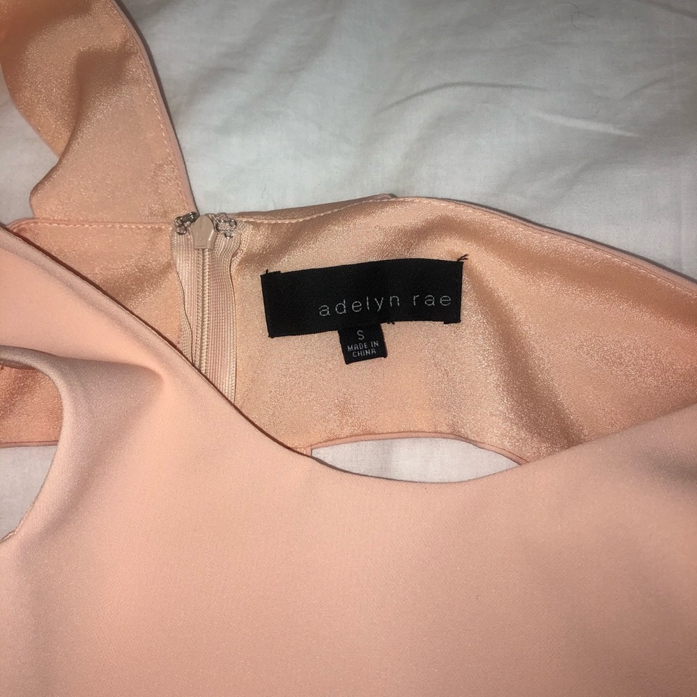 Dress - Picture 3 of 4